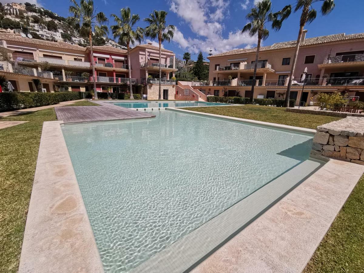 Beautiful Penthouse With 3 Pools *